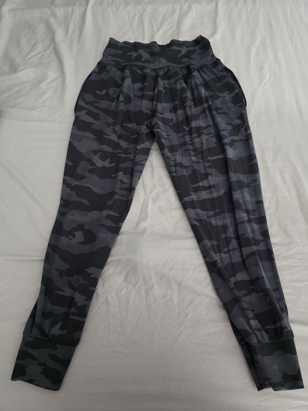 Athleta Gray Camo Jogger Pants